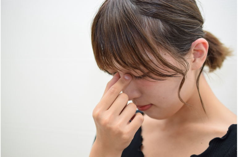 眼精疲労や目の疲れからくる頭痛に効くツボ！